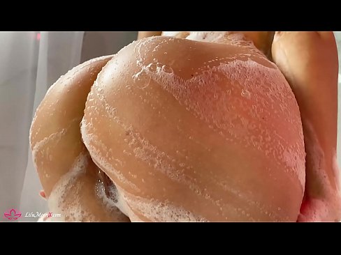 ❤️ Brunetta masturba la figa con il vibratore fino ad un intenso orgasmo sotto la doccia ❤ Porno russoal it.hentaiser.ru ️❤